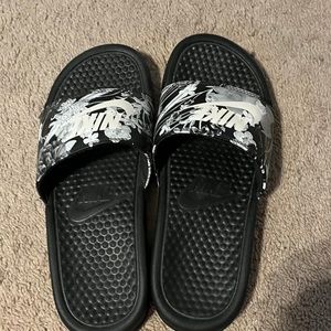 Nike slides women 8